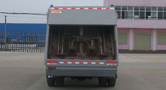 東風(fēng)多利卡餐廚垃圾車(chē)