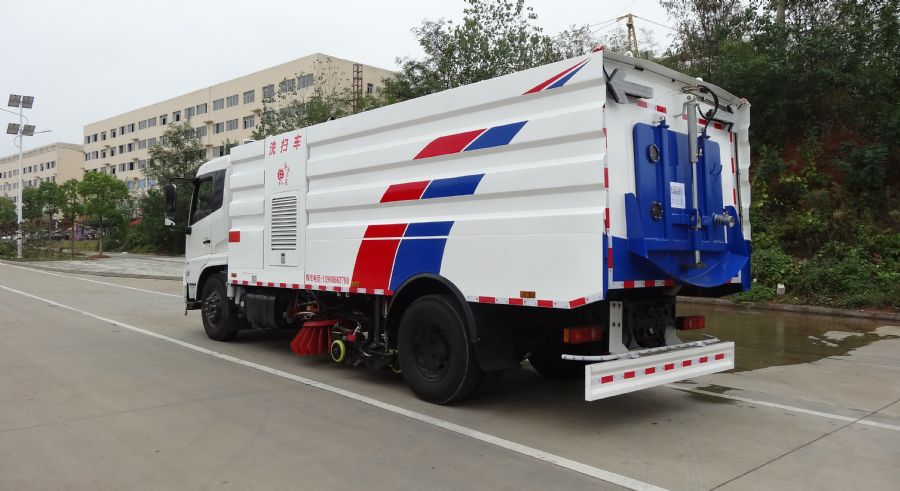 東風(fēng)天錦洗掃車(chē)