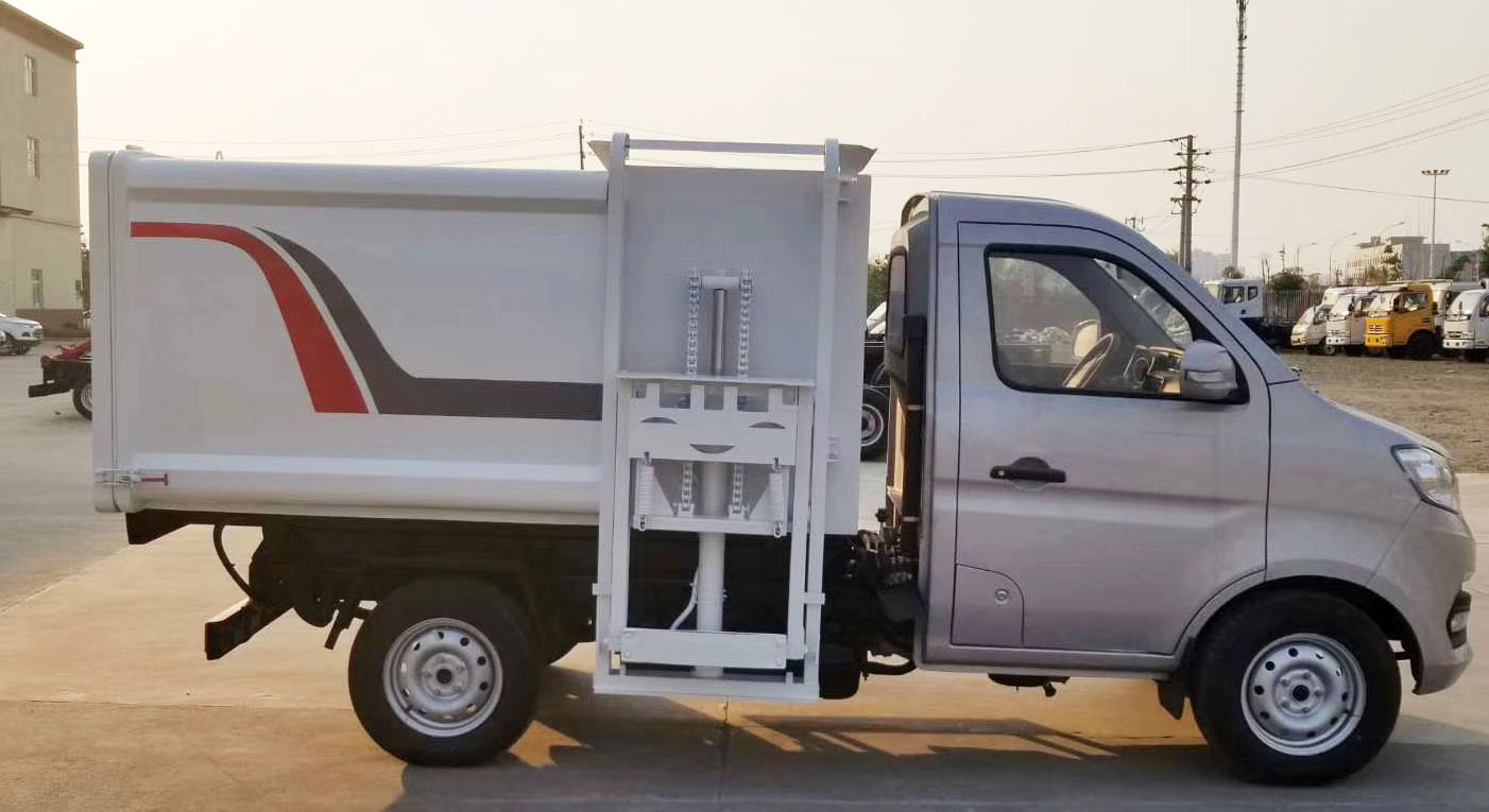 國六汽油發(fā)動(dòng)機(jī)長安自裝卸式垃圾車