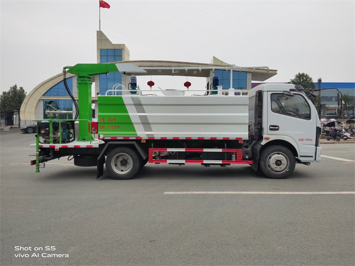 鐵路、光伏電站多功能清洗車