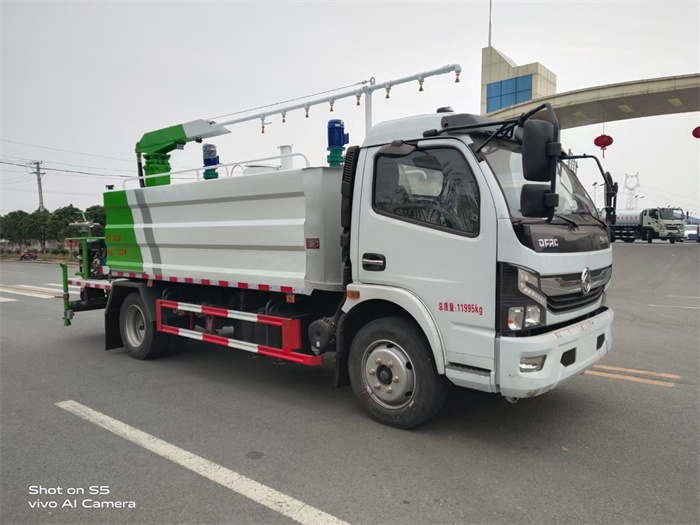 鐵路、光伏電站多功能清洗車