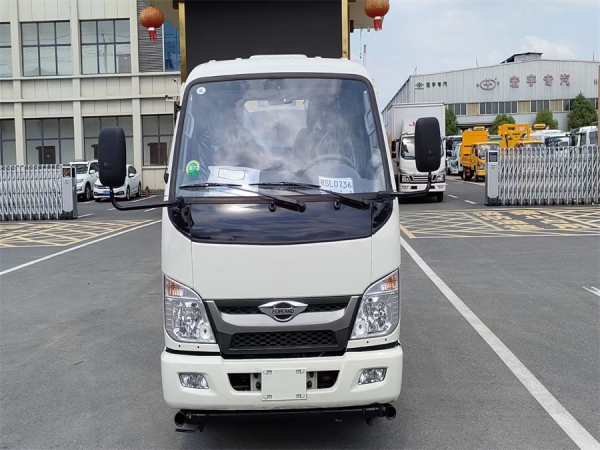 東風(fēng)途逸2方藍(lán)牌灑水車(chē)