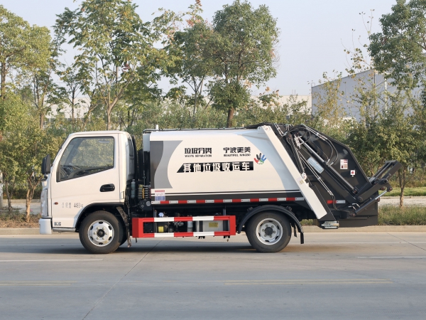 凱馬4方不超重壓縮垃圾車(chē)